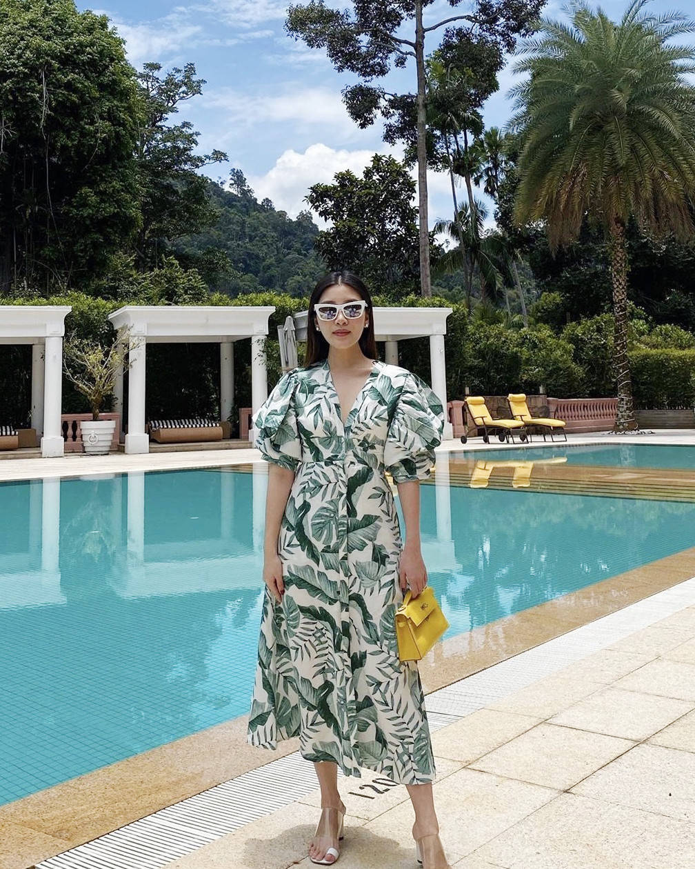 己挣飞机游艇拼30亿包389个衣品出众不朽情缘游戏入口刘德华小姨子怀三胎靠自(图17)